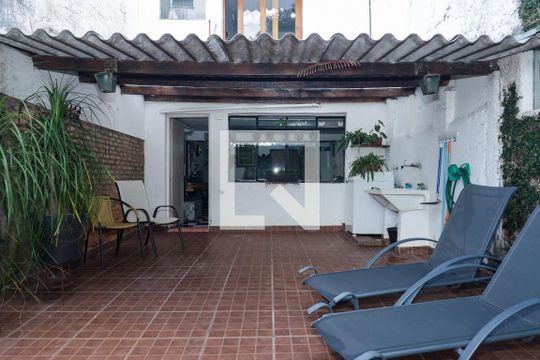 Área externa de casa à venda com 2 quartos, 600m² em Jardim Taboao, São Paulo