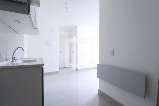 Cozinha de apartamento para alugar com 2 quartos, 35m² em Várzea da Barra Funda, São Paulo