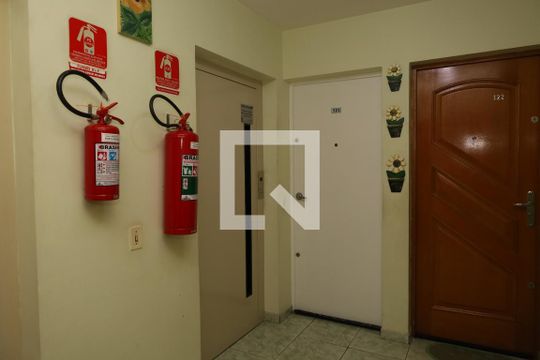 Área comum - Saguão do andar de apartamento à venda com 2 quartos, 56m² em Vila Santana, São Paulo