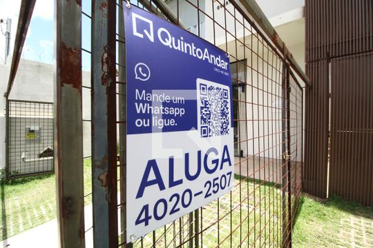 Placa de kitnet/studio para alugar com 1 quarto, 50m² em Jardim Karaíba, Uberlândia