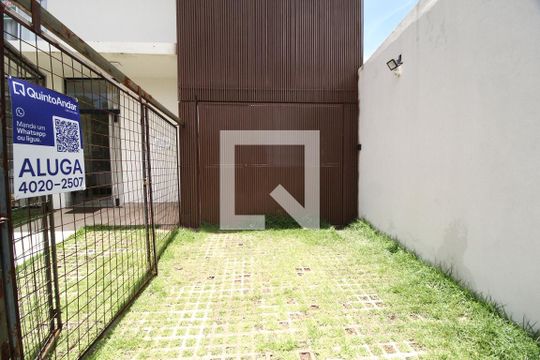 Placa de kitnet/studio para alugar com 1 quarto, 50m² em Jardim Karaíba, Uberlândia