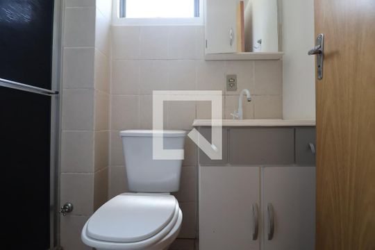 Banheiro  de apartamento à venda com 2 quartos, 50m² em Igara, Canoas