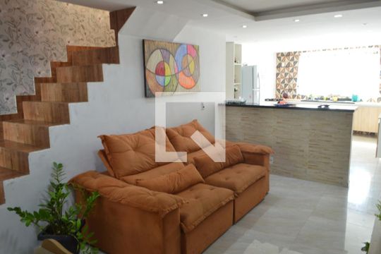 Sala de casa de condomínio à venda com 1 quarto, 200m² em Tanque, Rio de Janeiro