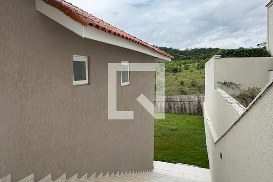 Escada de casa de condomínio à venda com 4 quartos, 250m² em Tamboré, Santana de Parnaíba