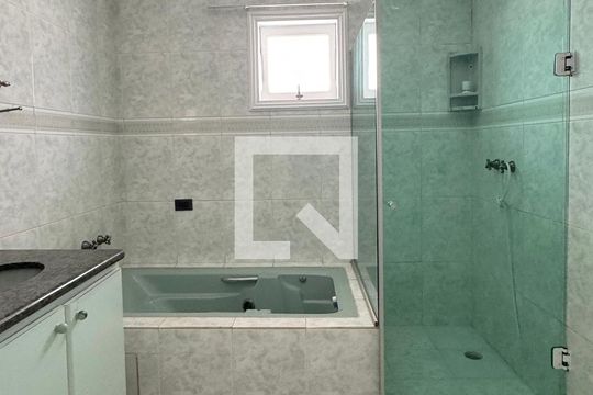 Banheiro da Suíte 1 de casa de condomínio à venda com 4 quartos, 250m² em Tamboré, Santana de Parnaíba
