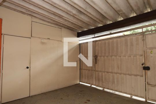 Garagem de casa à venda com 5 quartos, 186m² em Jardim Planalto, São Paulo