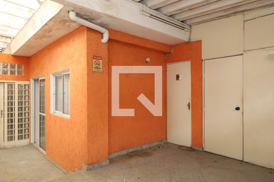 Garagem de casa à venda com 5 quartos, 186m² em Jardim Planalto, São Paulo