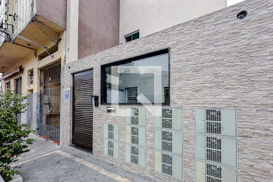 Fachada de kitnet/studio para alugar com 1 quarto, 25m² em Vila Canero, São Paulo