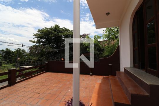 Quintal de casa à venda com 3 quartos, 295m² em Tauá, Rio de Janeiro
