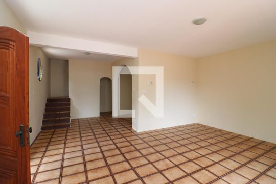 Casa à venda com 3 quartos, 295m² em Tauá, Rio de Janeiro