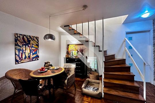 Sala de casa à venda com 3 quartos, 90m² em Jardim Caravelas, São Paulo