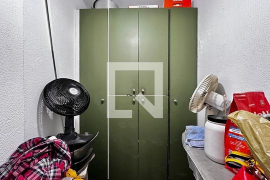 Quarto de Serviço de casa à venda com 3 quartos, 90m² em Jardim Caravelas, São Paulo