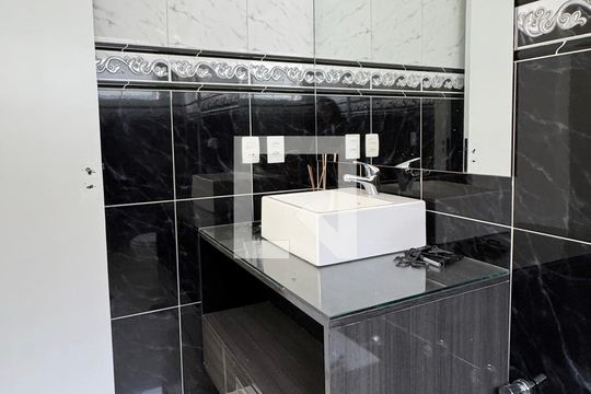 Banheiro da Suíte 3 de casa de condomínio à venda com 4 quartos, 403m² em Parque Sinai, Santana de Parnaíba