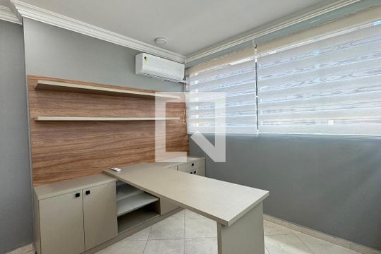 Escritório de casa de condomínio à venda com 4 quartos, 403m² em Parque Sinai, Santana de Parnaíba