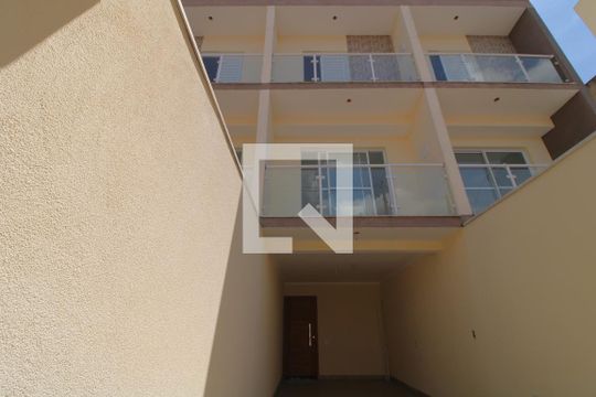 Fachada de casa à venda com 3 quartos, 100m² em Jardim Santa Cruz (campo Grande), São Paulo