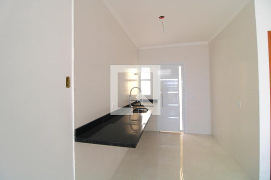 Cozinha de casa à venda com 3 quartos, 100m² em Jardim Santa Cruz, São Paulo