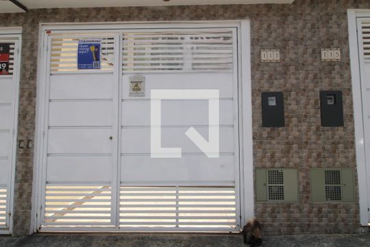 Fachada de casa à venda com 3 quartos, 100m² em Jardim Santa Cruz, São Paulo