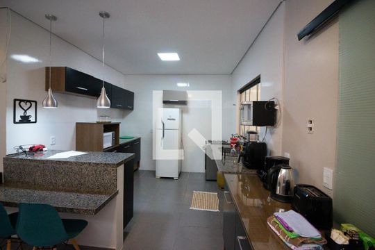 Cozinha de casa para alugar com 3 quartos, 115m² em Setor Habitacional Jardim Botânico (Lago Sul), Brasília