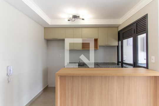 Cozinha de apartamento para alugar com 2 quartos, 81m² em Vila Romana, São Paulo