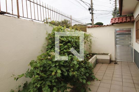 Área Externa de casa à venda com 3 quartos, 100m² em Bortolândia, São Paulo