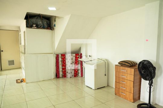 Área de Serviço de apartamento para alugar com 1 quarto, 300m² em Rocha Sobrinho, Mesquita