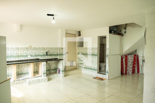 Apartamento para alugar com 1 quarto, 300m² em Rocha Sobrinho, Mesquita