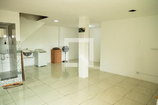 Sala de apartamento para alugar com 1 quarto, 300m² em Rocha Sobrinho, Mesquita