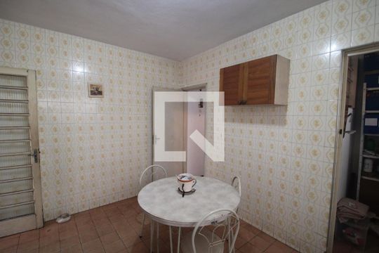 Cozinha de casa à venda com 3 quartos, 152m² em Vila Dionisia, São Paulo