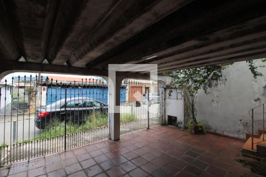 Garagem de casa à venda com 3 quartos, 152m² em Vila Dionisia, São Paulo