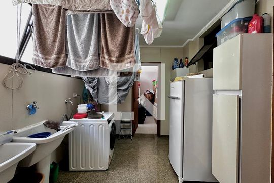 Área de Serviço de apartamento à venda com 4 quartos, 195m² em Chácara Santo Antônio, São Paulo