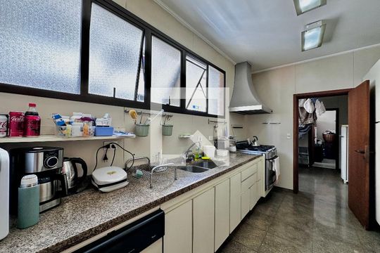 Cozinha de apartamento à venda com 4 quartos, 195m² em Chácara Santo Antônio, São Paulo