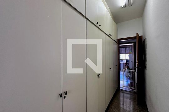 Roupeiro de apartamento à venda com 4 quartos, 195m² em Chácara Santo Antônio, São Paulo