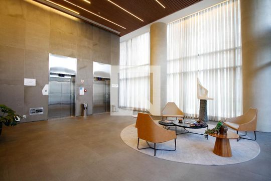 Hall de entrada de apartamento para alugar com 2 quartos, 66m² em Pinheiros, São Paulo