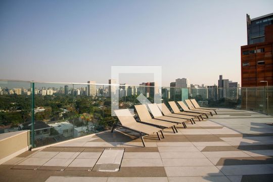 Área comum - Piscina de apartamento para alugar com 2 quartos, 66m² em Pinheiros, São Paulo