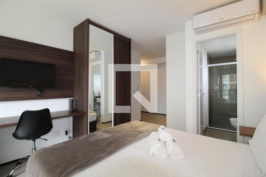 Kitnet/Studio à venda com 1 quarto, 30m² em Indianópolis, São Paulo