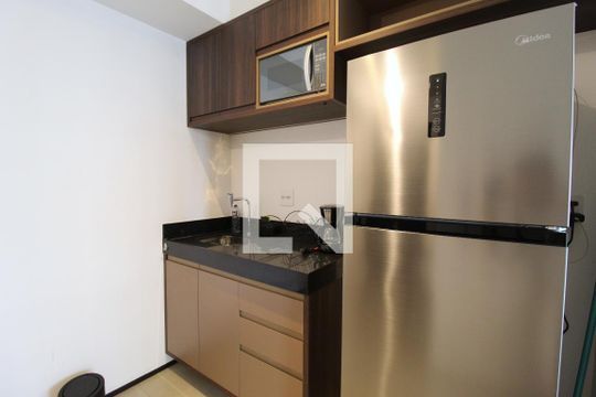 Cozinha de kitnet/studio à venda com 1 quarto, 30m² em Indianópolis, São Paulo
