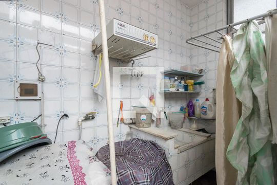 Área de Serviço de casa à venda com 4 quartos, 200m² em Brás de Pina, Rio de Janeiro