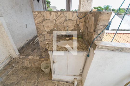 Piscina de casa à venda com 4 quartos, 200m² em Brás de Pina, Rio de Janeiro