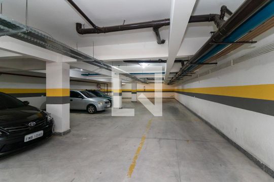 Garagem de apartamento para alugar com 2 quartos, 44m² em Parque Cruzeiro do Sul, São Paulo