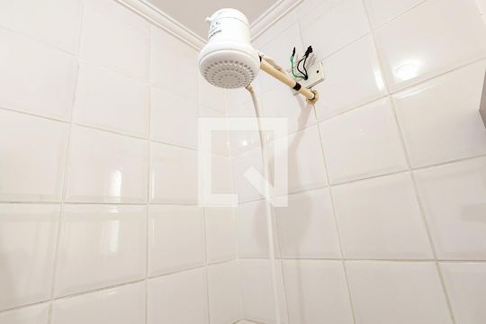 Banheiro de apartamento à venda com 2 quartos, 75m² em Vila Joana, Jundiaí