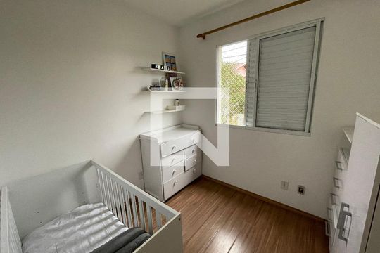 Quarto 3 de casa de condomínio para alugar com 3 quartos, 82m² em Jardim Ipes, Cotia