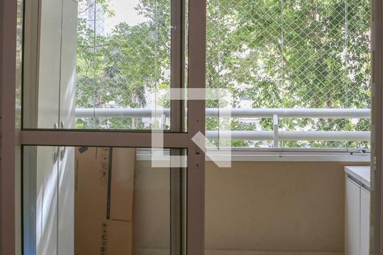 Sacada de apartamento à venda com 3 quartos, 70m² em Água Branca, São Paulo
