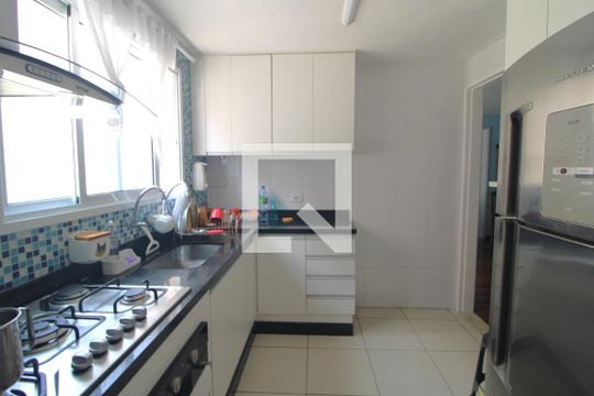 Cozinha de apartamento à venda com 2 quartos, 73m² em Jardim Ubirajara, São Paulo