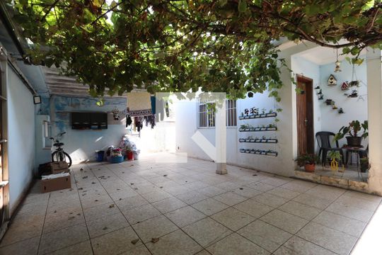 Garagem de casa à venda com 2 quartos, 242m² em Parque São Lucas, São Paulo
