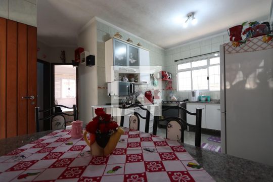 Cozinha de casa à venda com 2 quartos, 242m² em Parque São Lucas, São Paulo
