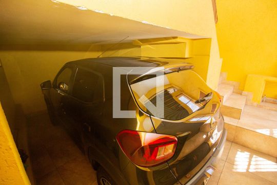 Garagem de casa à venda com 4 quartos, 140m² em Vila Mangalot, São Paulo