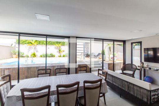 Sala de Jantar de casa de condomínio à venda com 3 quartos, 390m² em Morada das Flores (aldeia da Serra), Santana de Parnaíba