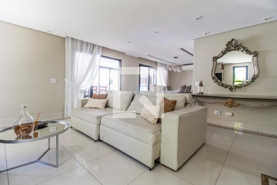 Sala de TV de casa de condomínio à venda com 3 quartos, 390m² em Morada das Flores (aldeia da Serra), Santana de Parnaíba