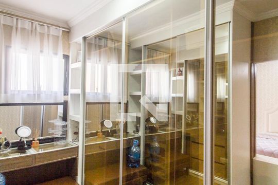 Closet da suíte de casa de condomínio à venda com 3 quartos, 390m² em Morada das Flores (aldeia da Serra), Santana de Parnaíba