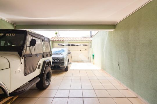 Garagem de casa à venda com 4 quartos, 185m² em Jardim das Flores, Osasco